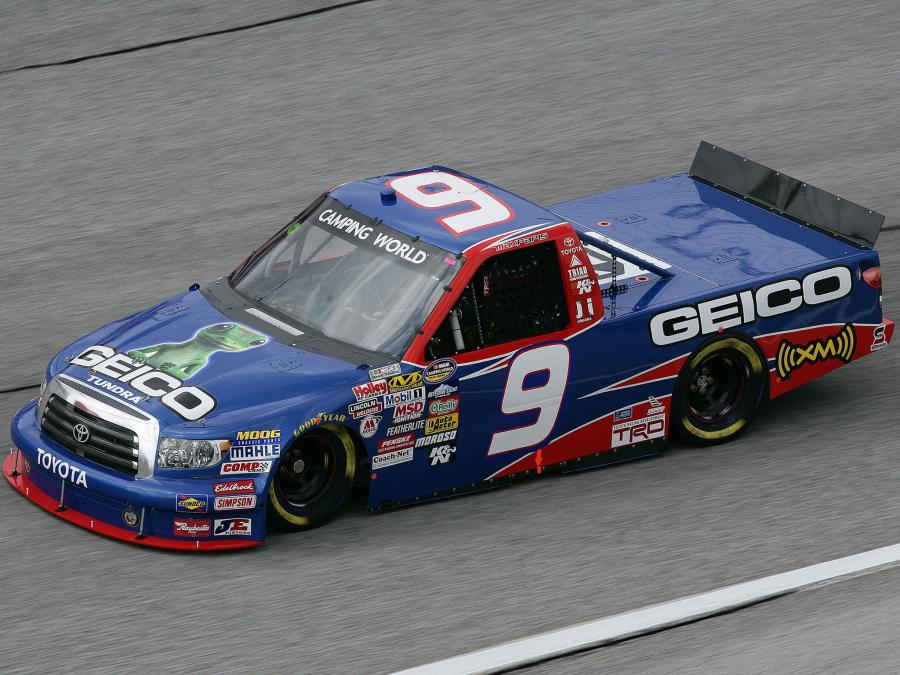  Toyota Tundra NASCAR Camping World Series Truck 2009 года  (фото 9 из 12)
